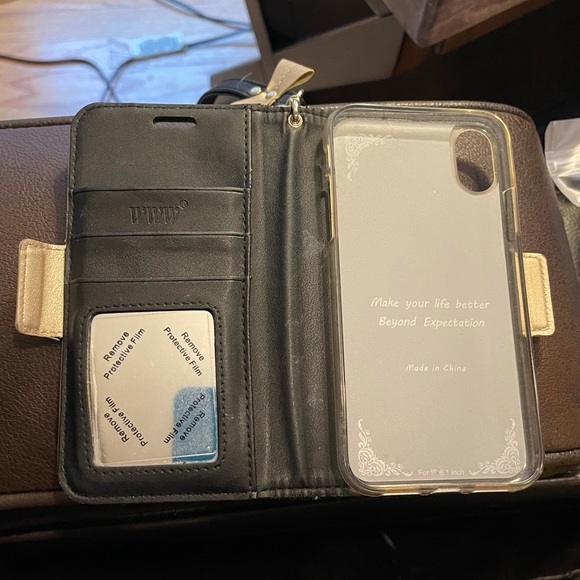 wristlet iphone wallet phone case. - Picture 2 of 4